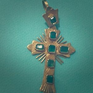 18 K gold emerald cross